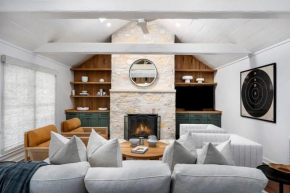 Fab Fred House stylish home with patio oasis